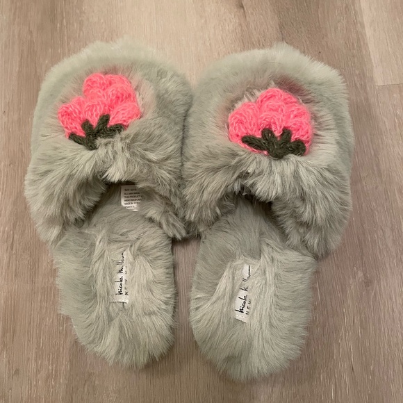 Very cute Nicole Miller slippers - Picture 9 of 10